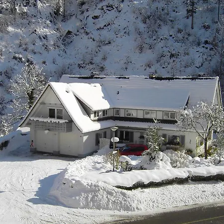 Apartman Holiday Near The Forest In